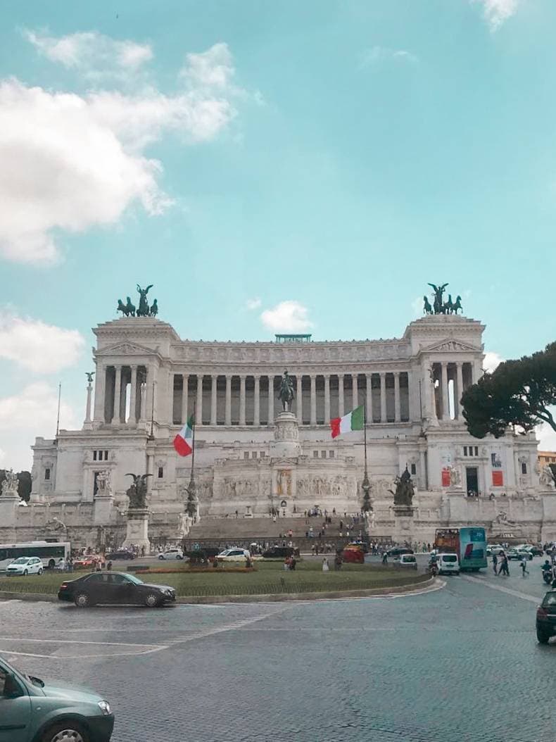 Lugar Monumento a Víctor Manuel II