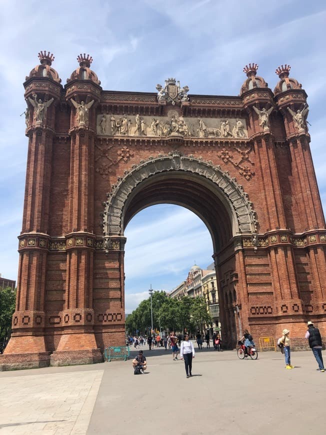 Place Arc de Triomf