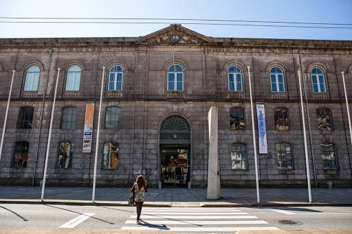 Place Alfândega do Porto