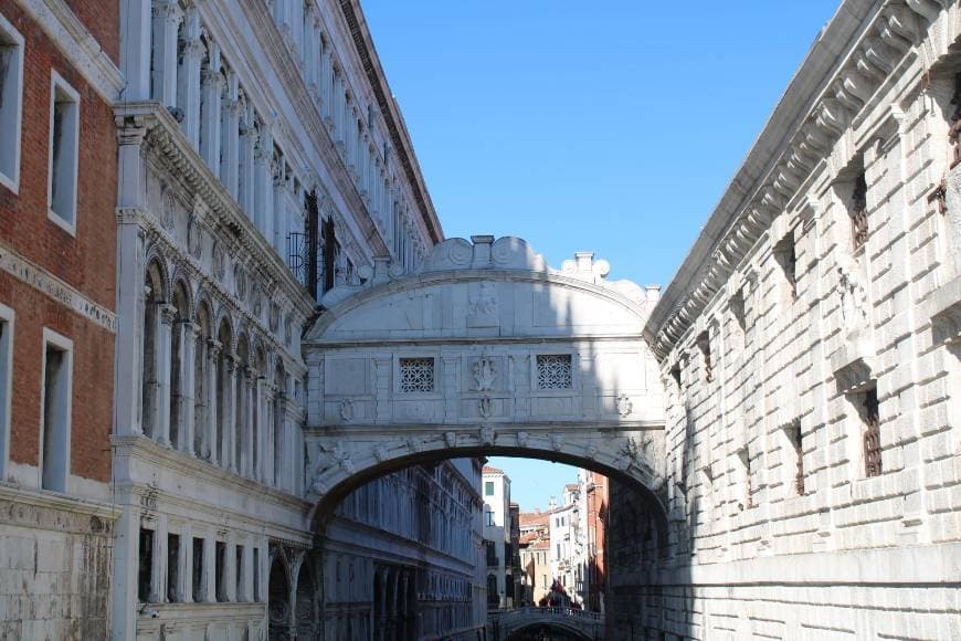 Place Puente de Los Suspiros