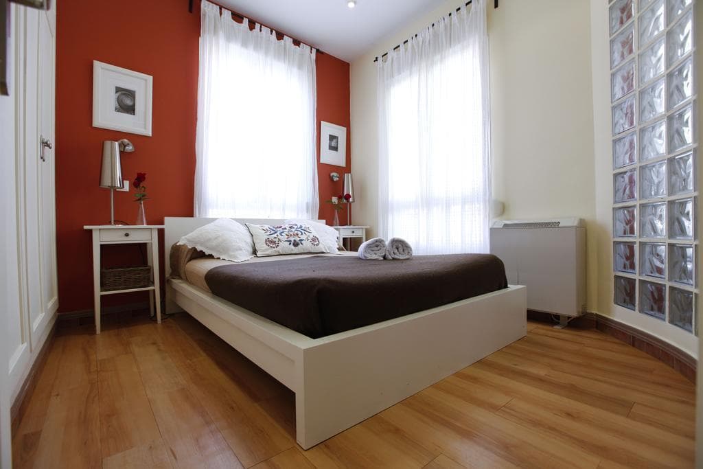 Lugar Apartamentos Tirso de Molina