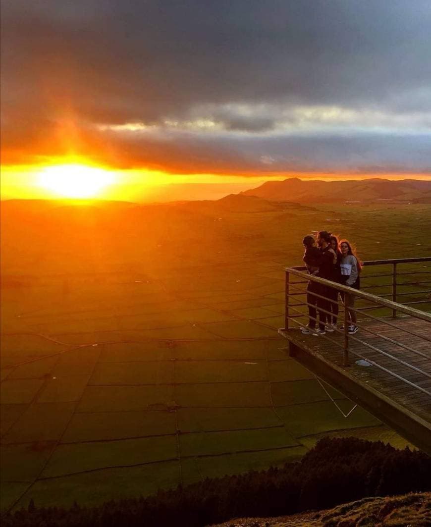 Lugar Miradouro da Serra do Cume