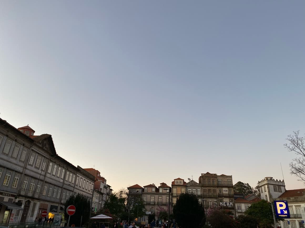 Place Praça de Carlos Alberto