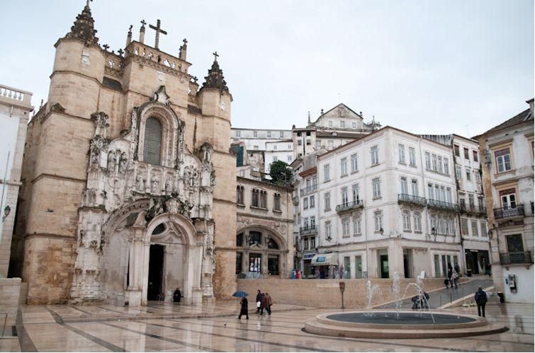 Place Praça 8 de Maio