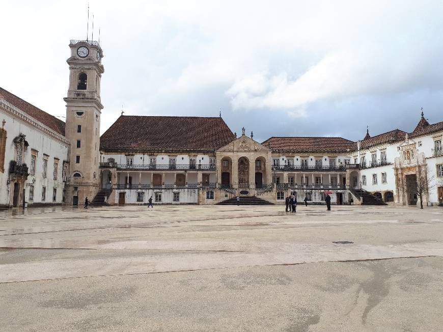 Lugar University of Coimbra