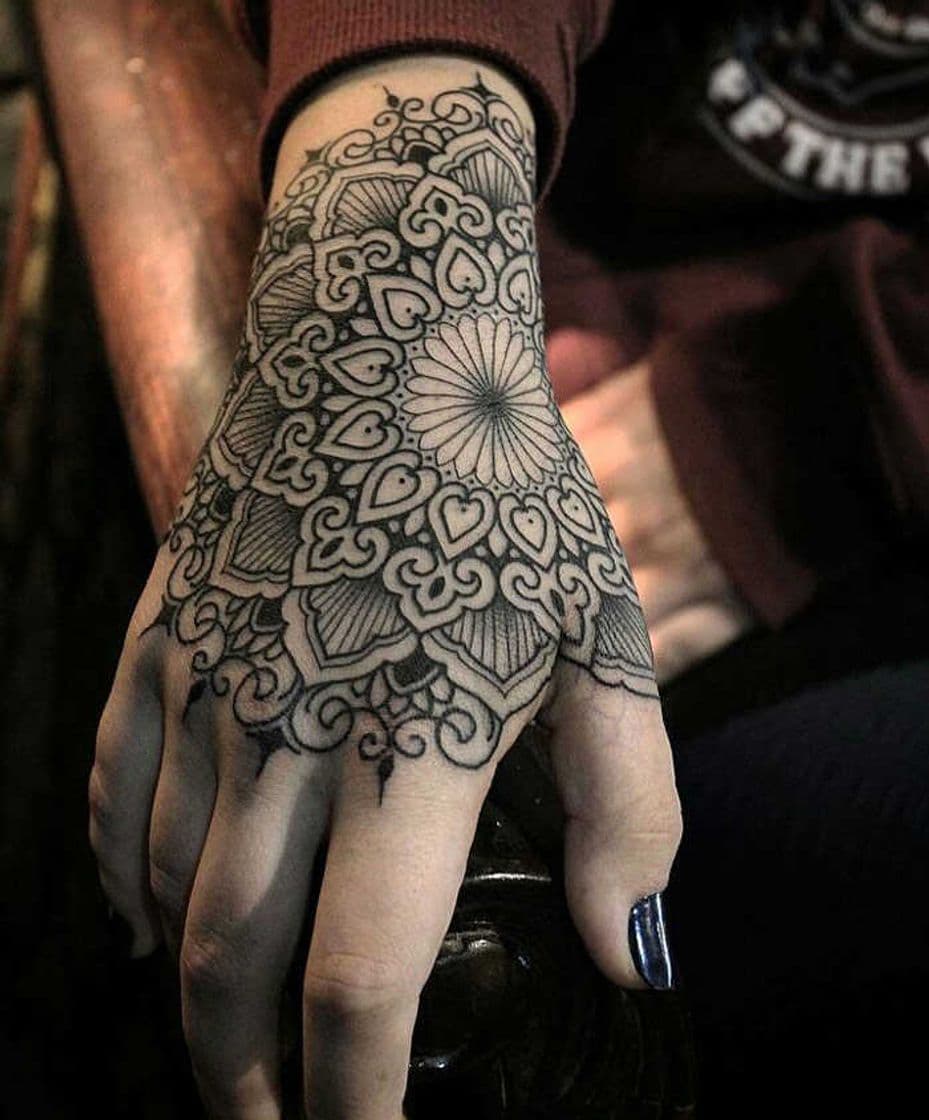 Moda Tatuaje en mano