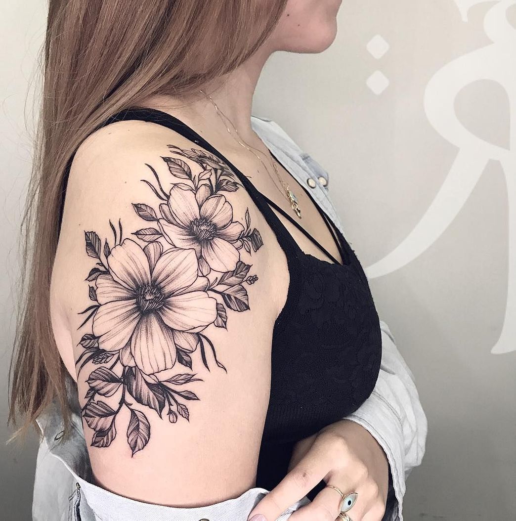 Moda Tatuagem de flor