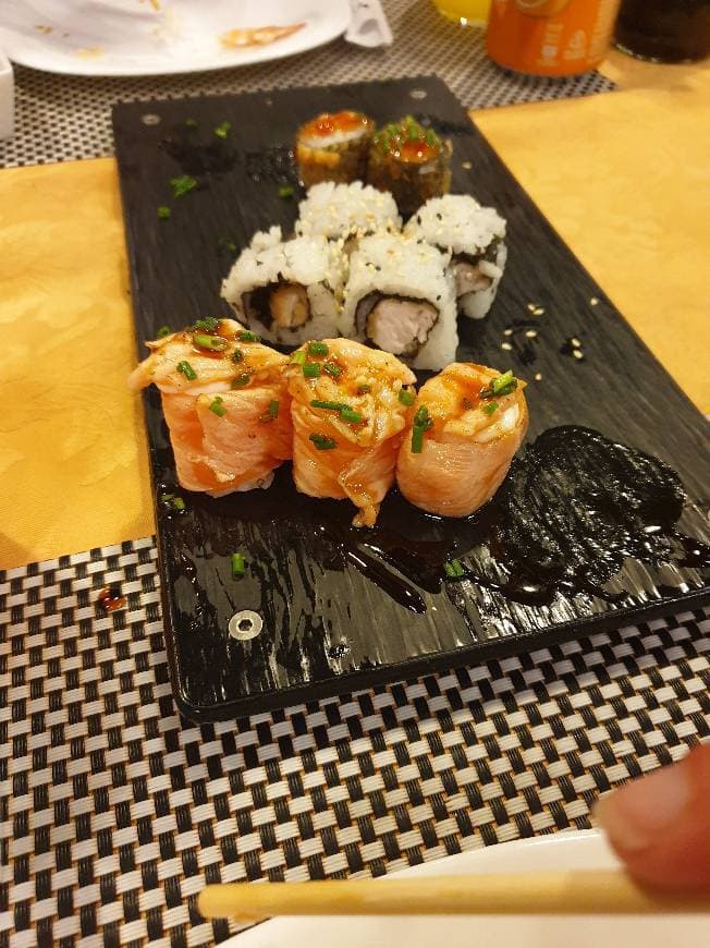 Restaurantes Roiyaru Sushi House