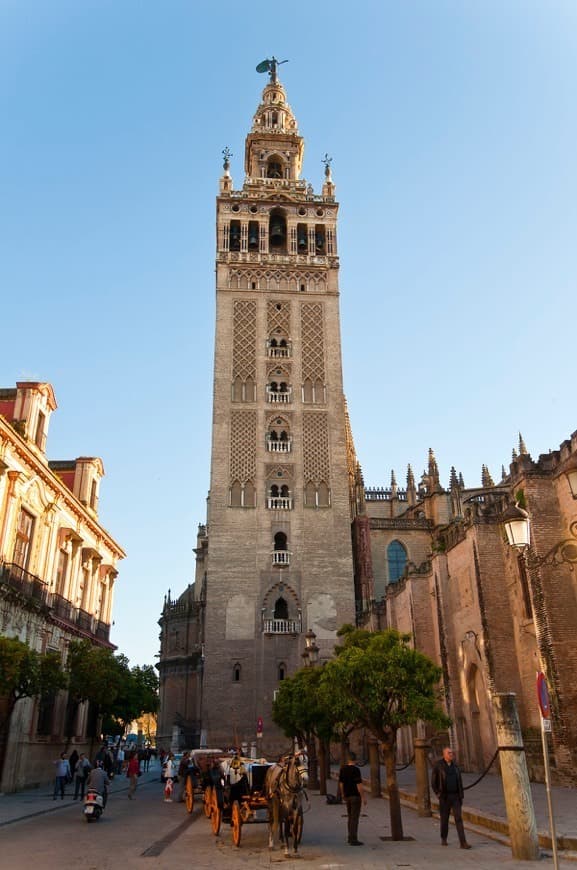 Lugar La Giralda 