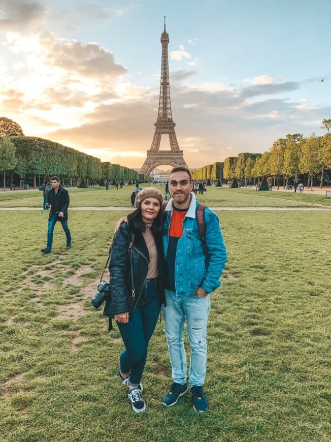 Place Torre Eiffel