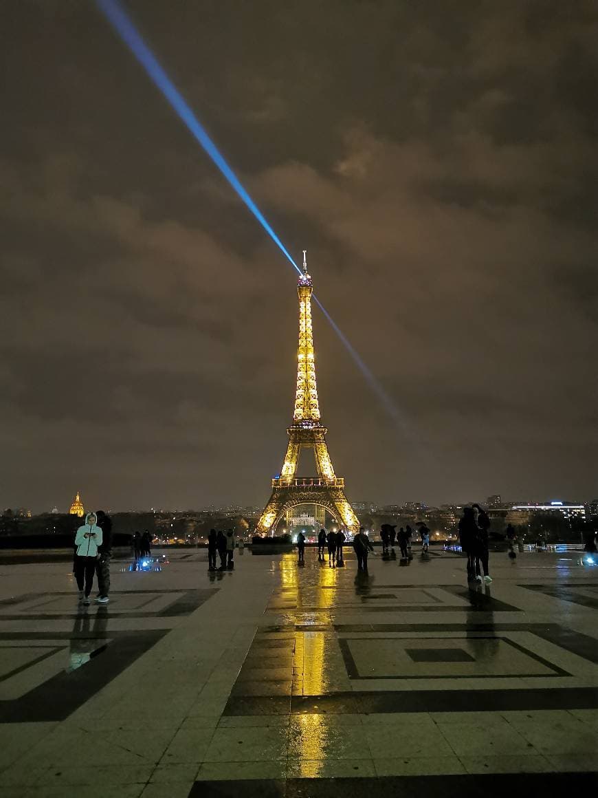 Place Torre Eiffel