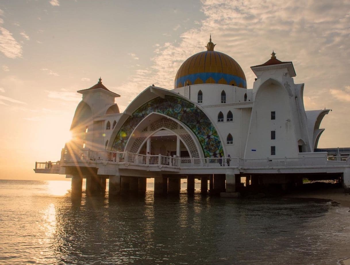 Place Masjid Selat Melaka