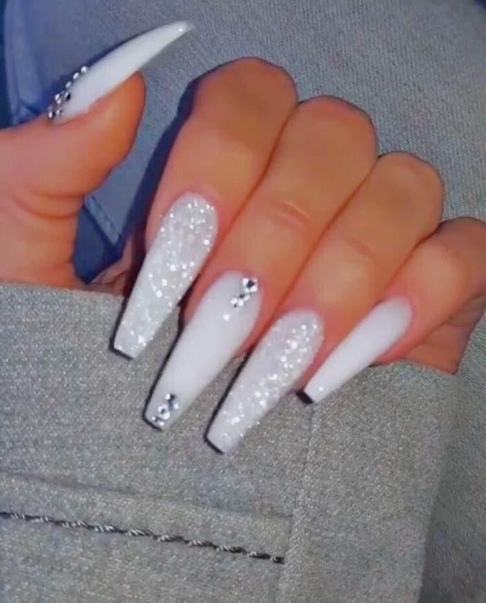 Fashion Milky white with glitter nails