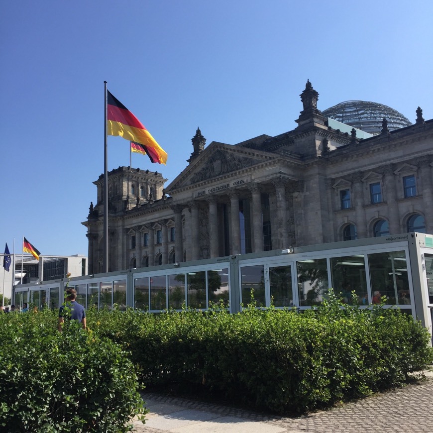 Place Platz der Republik