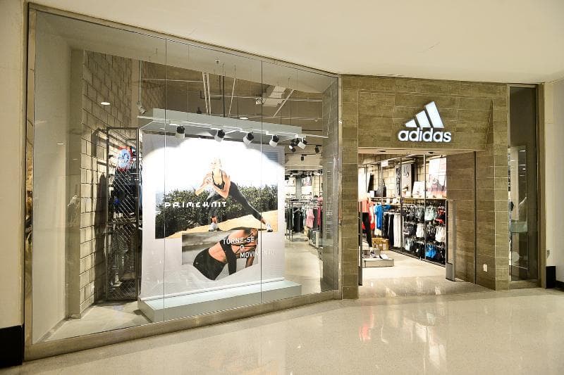 Lugar adidas Store