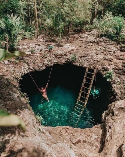 Lugar Cenote Calavera