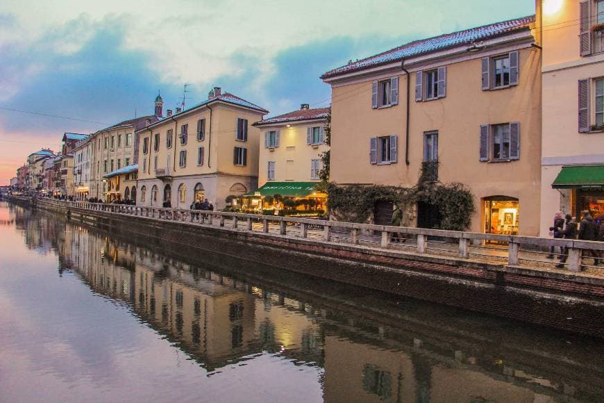 Place Navigli