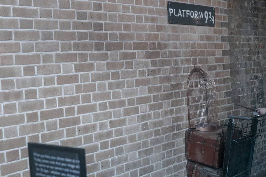 Place The Harry Potter Shop at Platform 9¾