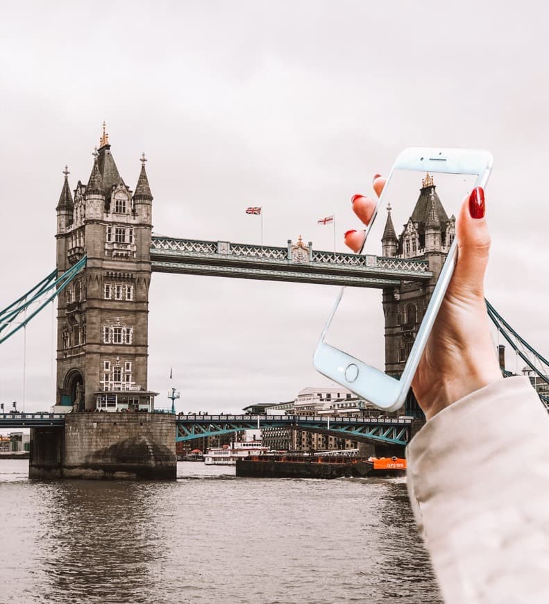 Place Tower Bridge