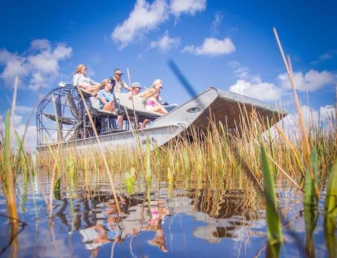 Moda Passeio de Aerobarco e aventura com jacarés 