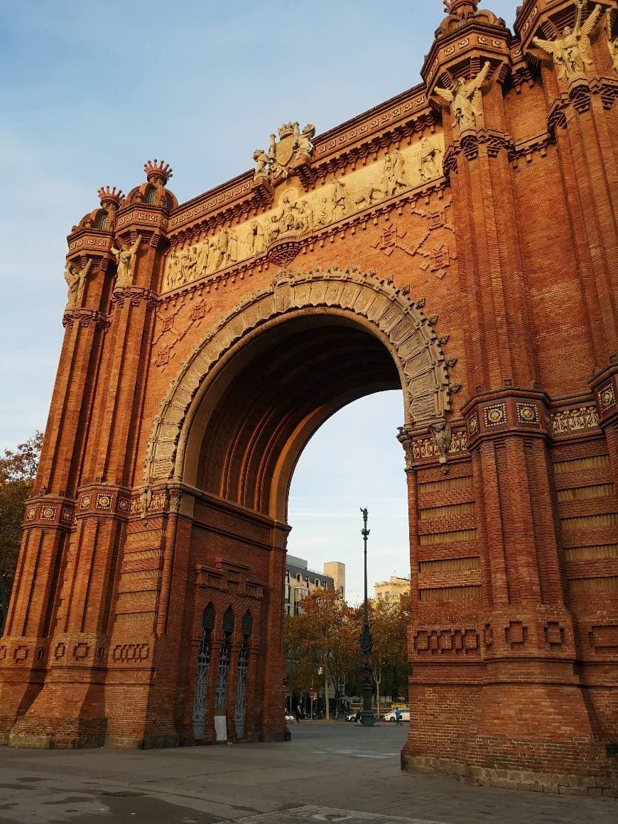 Place Arc de Triomf