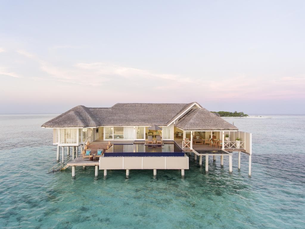 Place LUX South Ari Atoll Resort & Villas