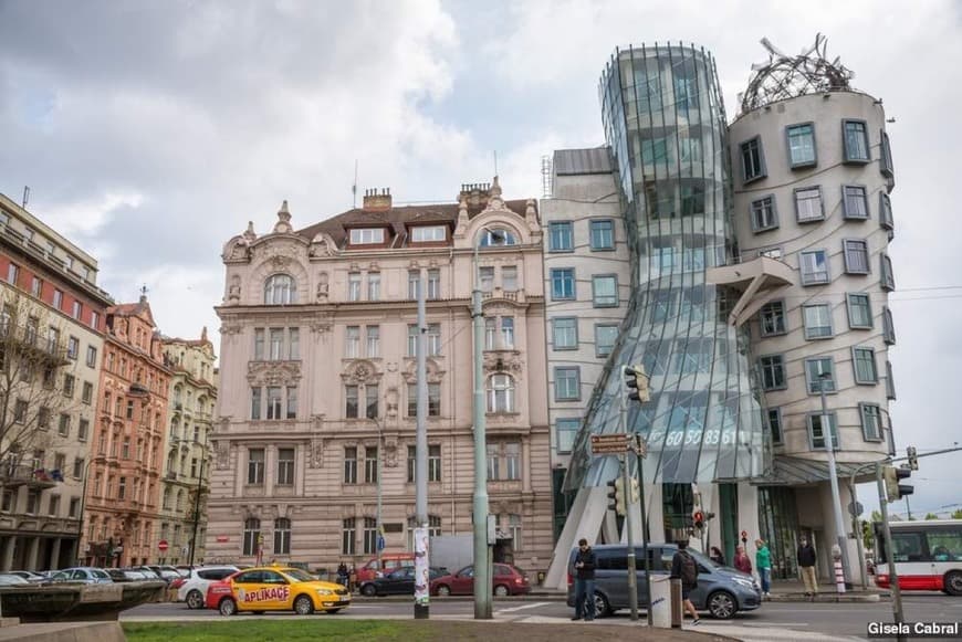 Lugar Dancing House