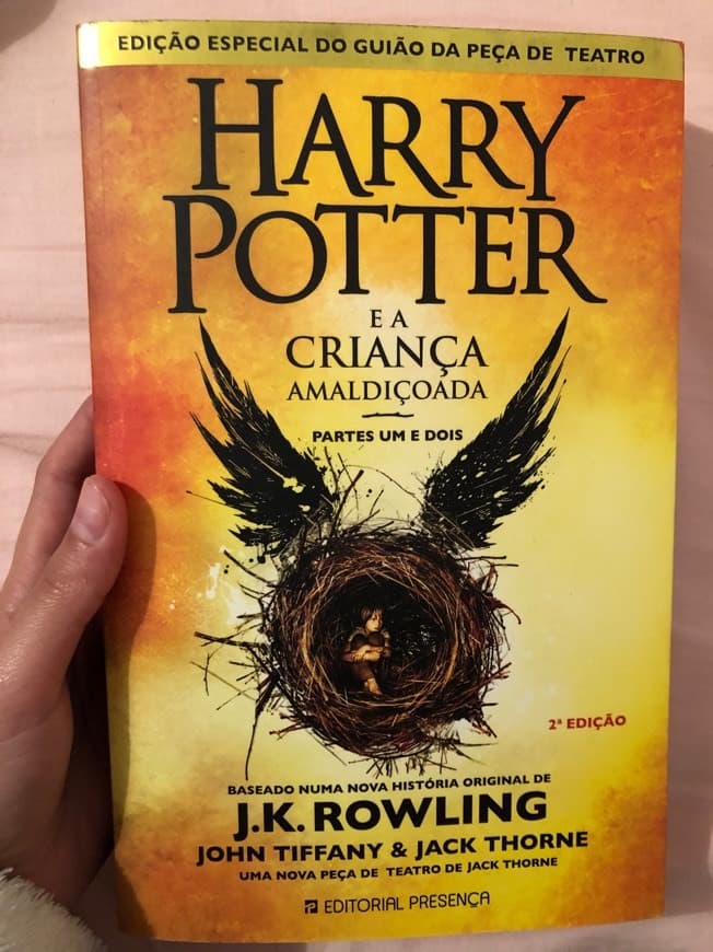 Libro Harry Potter e a Criança Amaldiçoada - Partes Um e Dois: Guião