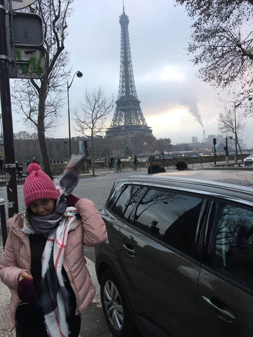 Place Torre Eiffel