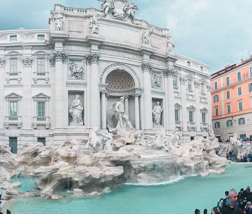 Place Fontana di Trevi