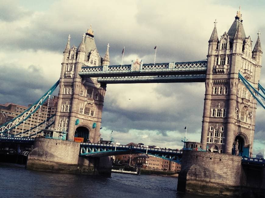 Place Tower Bridge