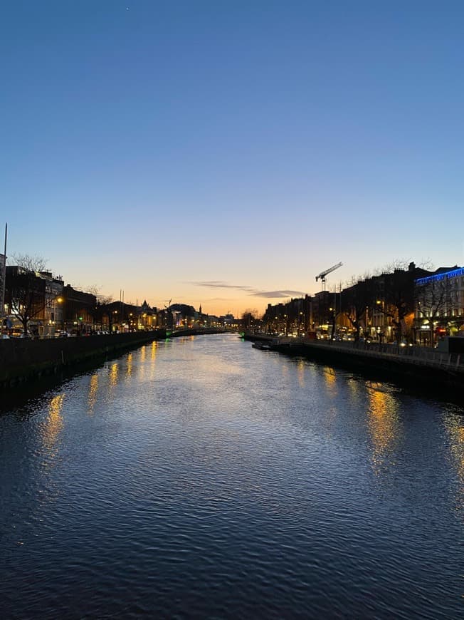 Place O'Connell Bridge