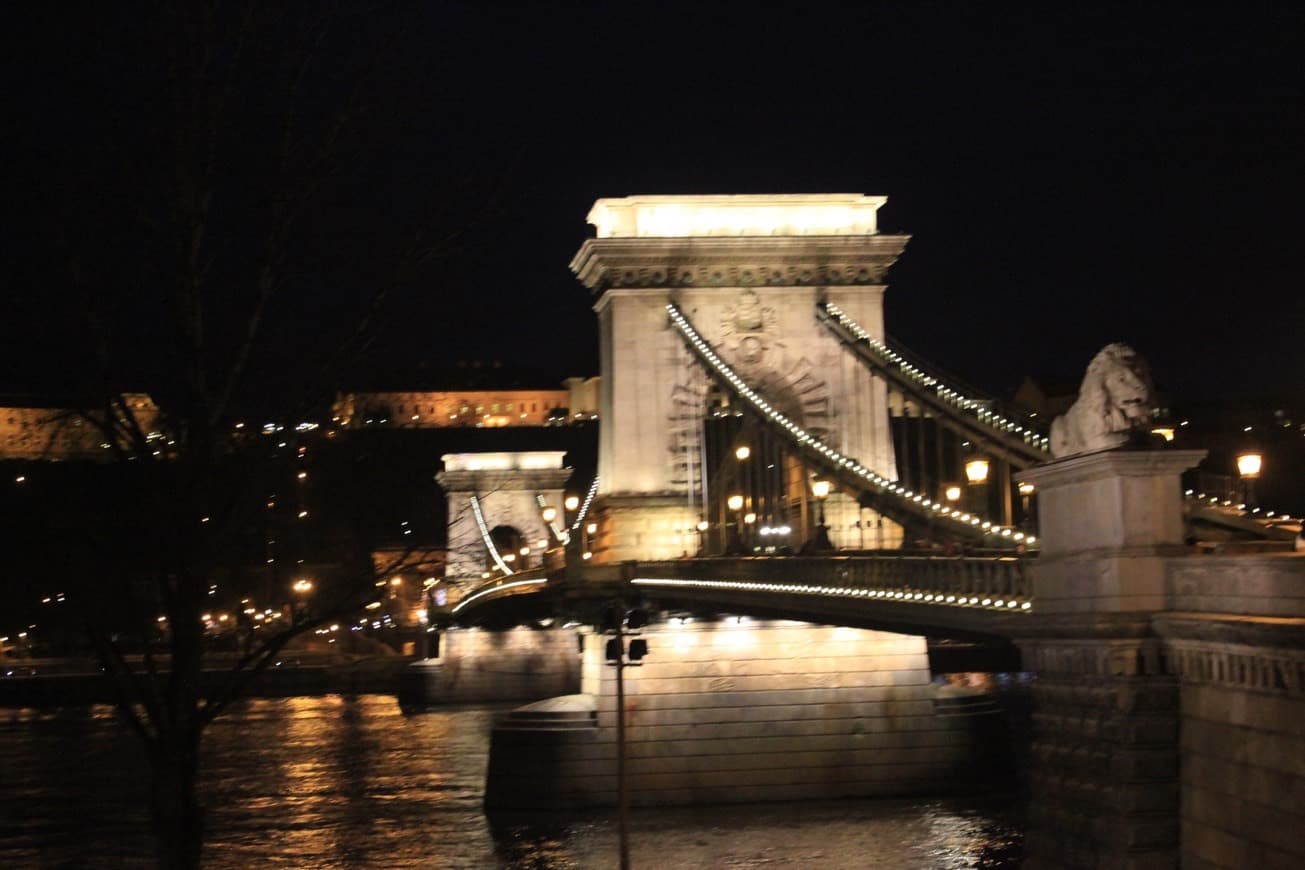 Place Puente de las Cadenas