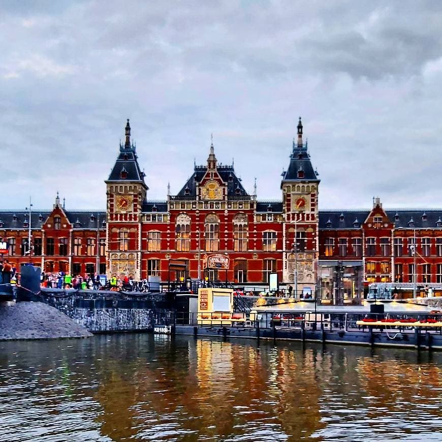 Lugar Estación Central de Ámsterdam