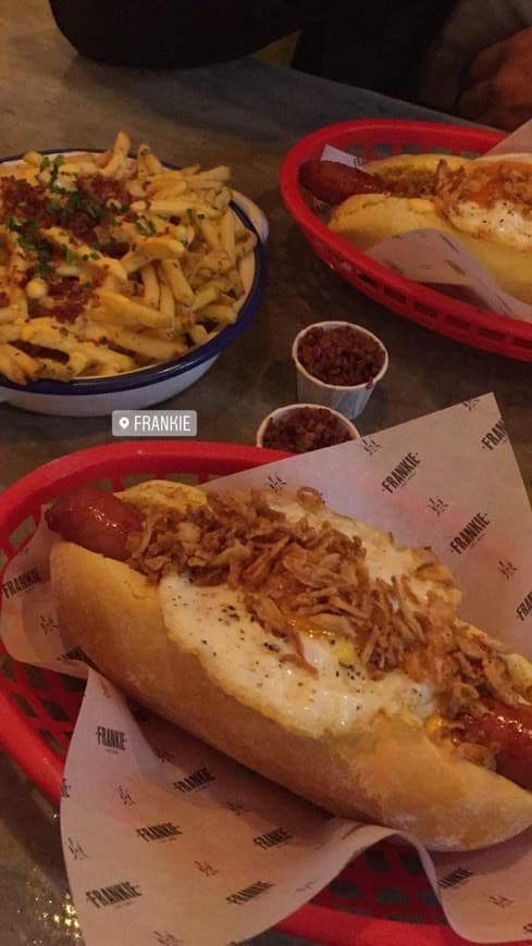 Restaurantes Frankie Hot Dogs