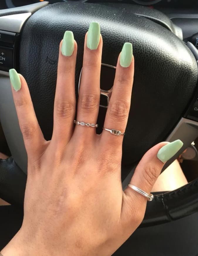 Moda Light green nails