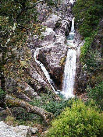 Lugar Cascata do Arado