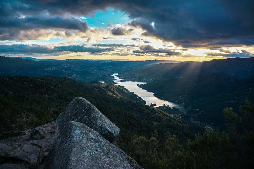 Lugar Miradouro da Pedra Bela