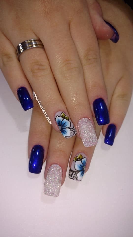 Moda Unhas azuis