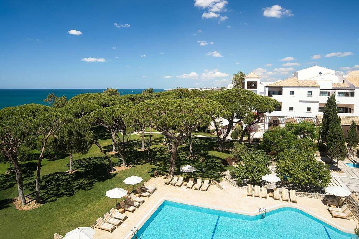 Place Pine Cliffs Hotel, a Luxury Collection Resort, Algarve