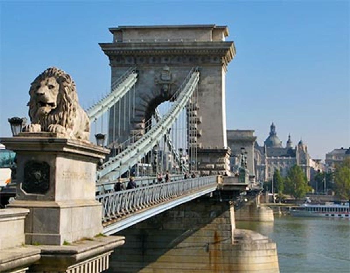 Lugar Puente de las Cadenas