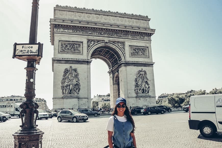 Fashion Arc de Triomphe 