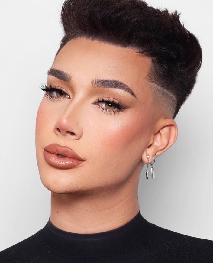 Moda  James Charles