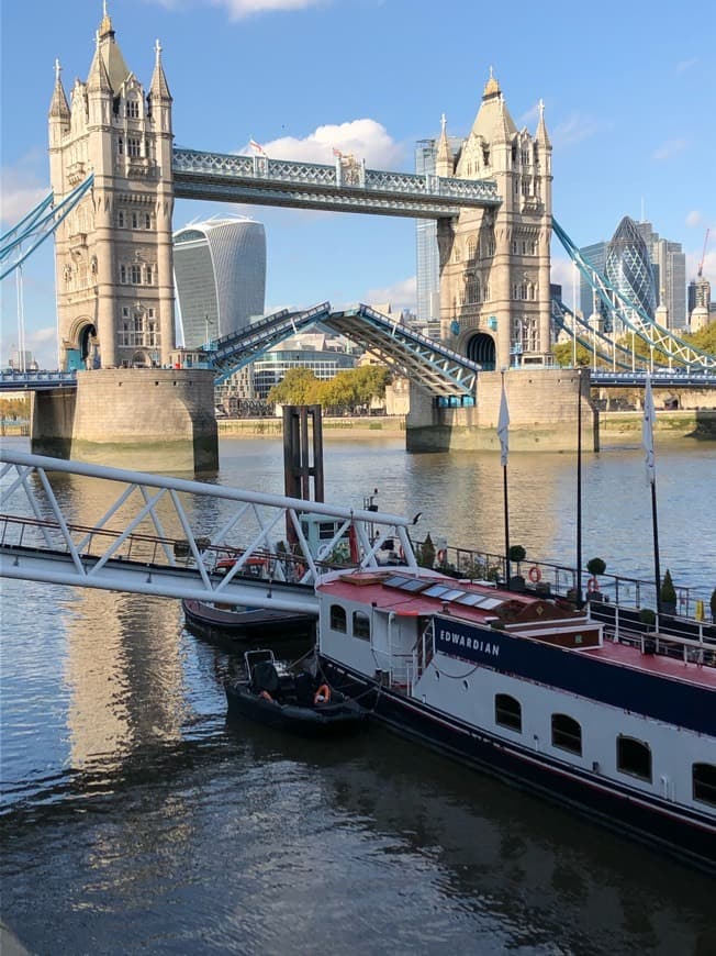 Place London Bridge