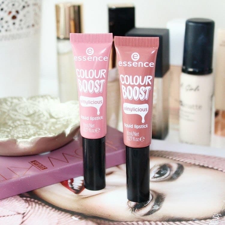 Belleza Essence barra de labios liquida colour boost vinylicious 04 woody rosy.