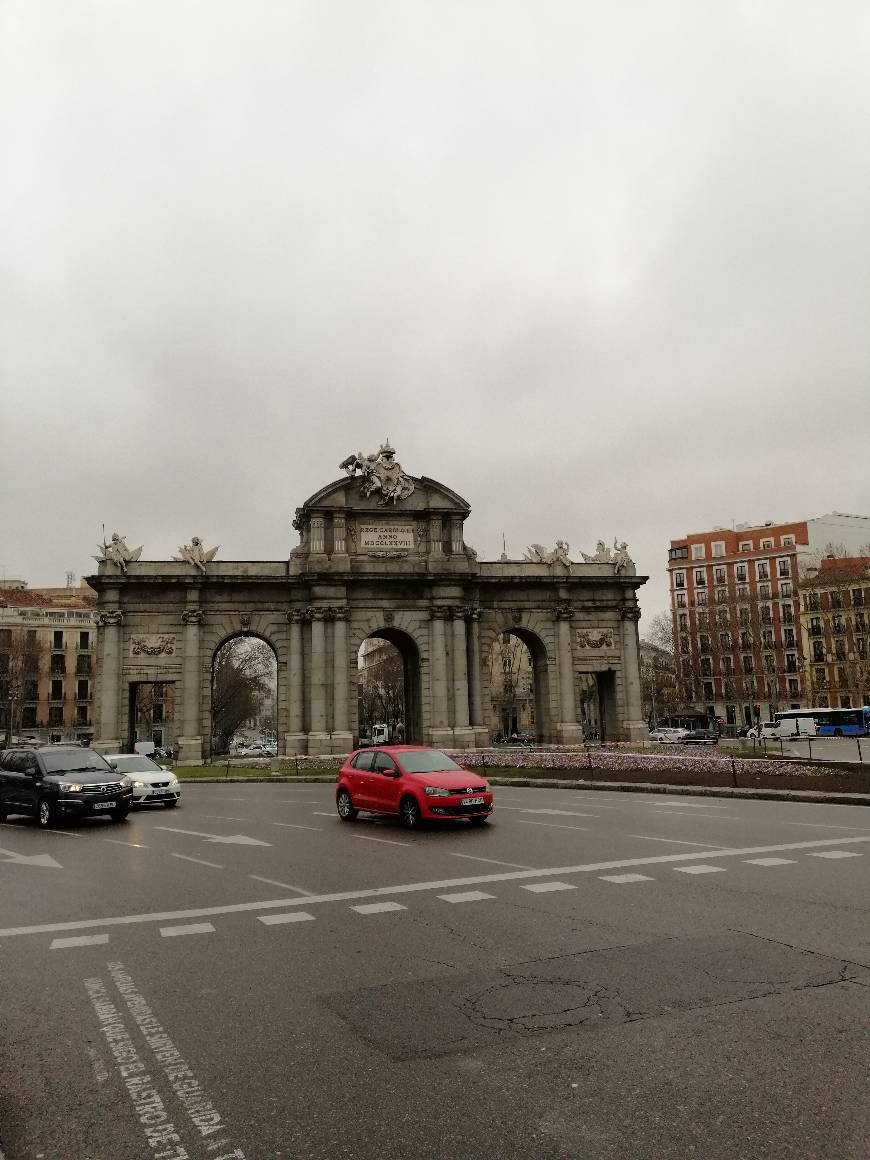 Place Puerta de Alcalá