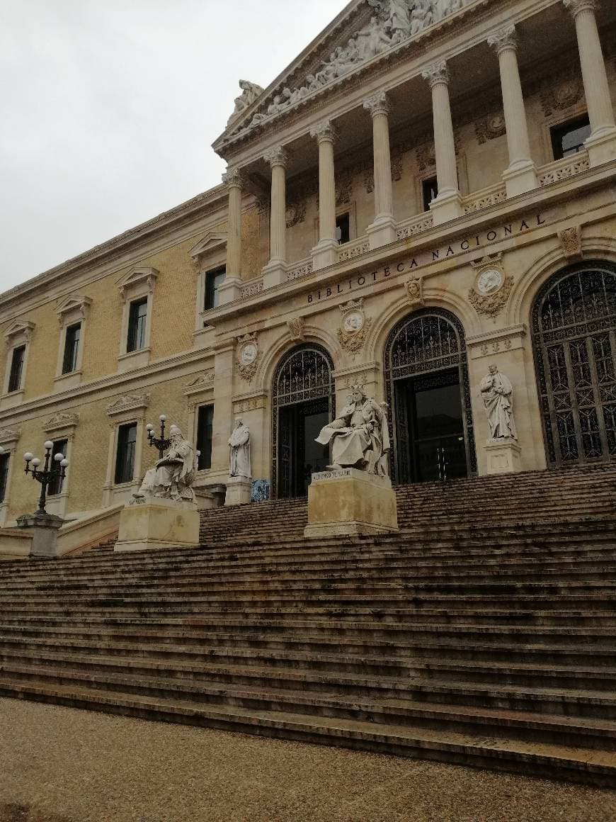 Place Biblioteca Nacional de España