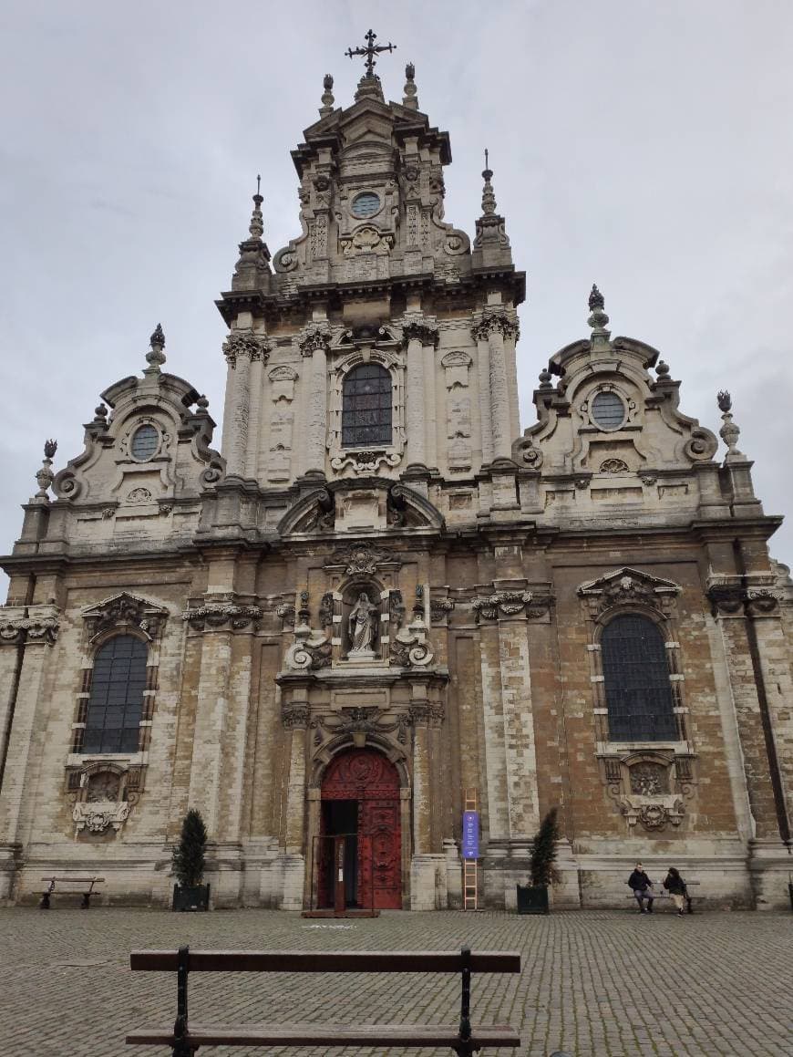 Place Igreja de Béguinage