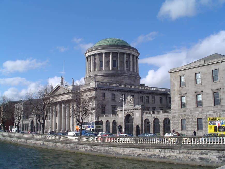 Lugar Four Courts