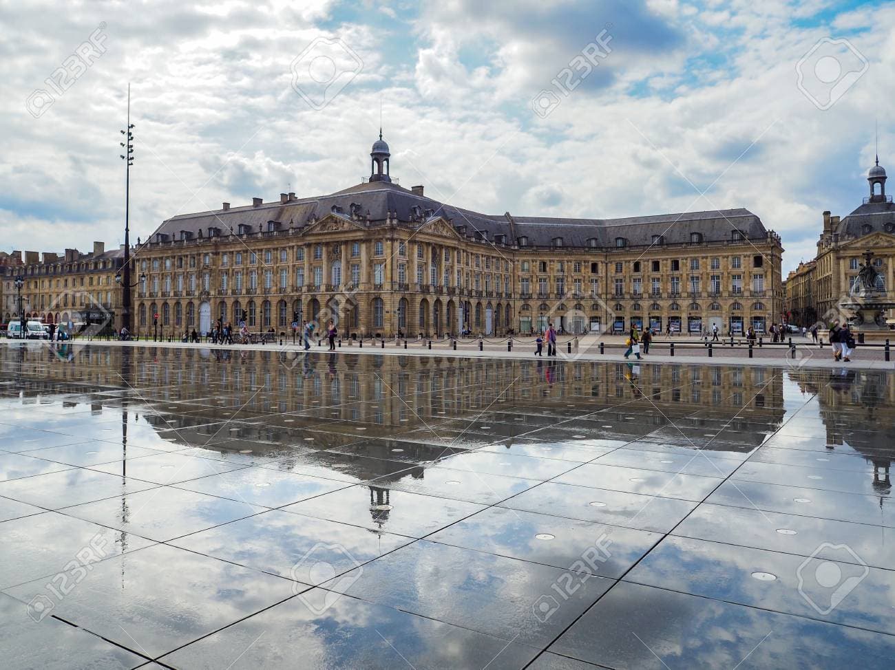 Place Le Miroir d'eau